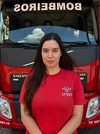 ANA CAROLINA ZANDONAI